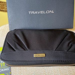 Travelon RFID Blocking Phone Clutch Wallet Brand New